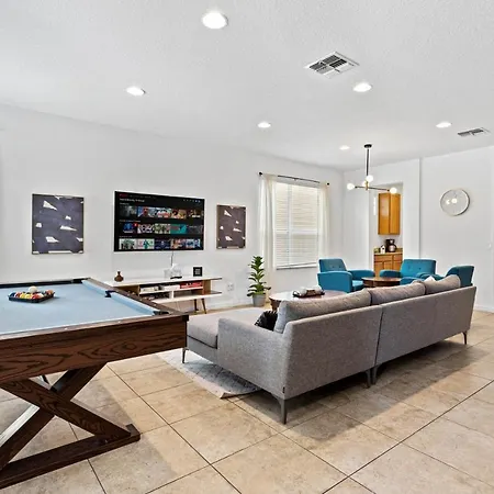 Huge 6Br House - Private Pool Retreat Near Disney